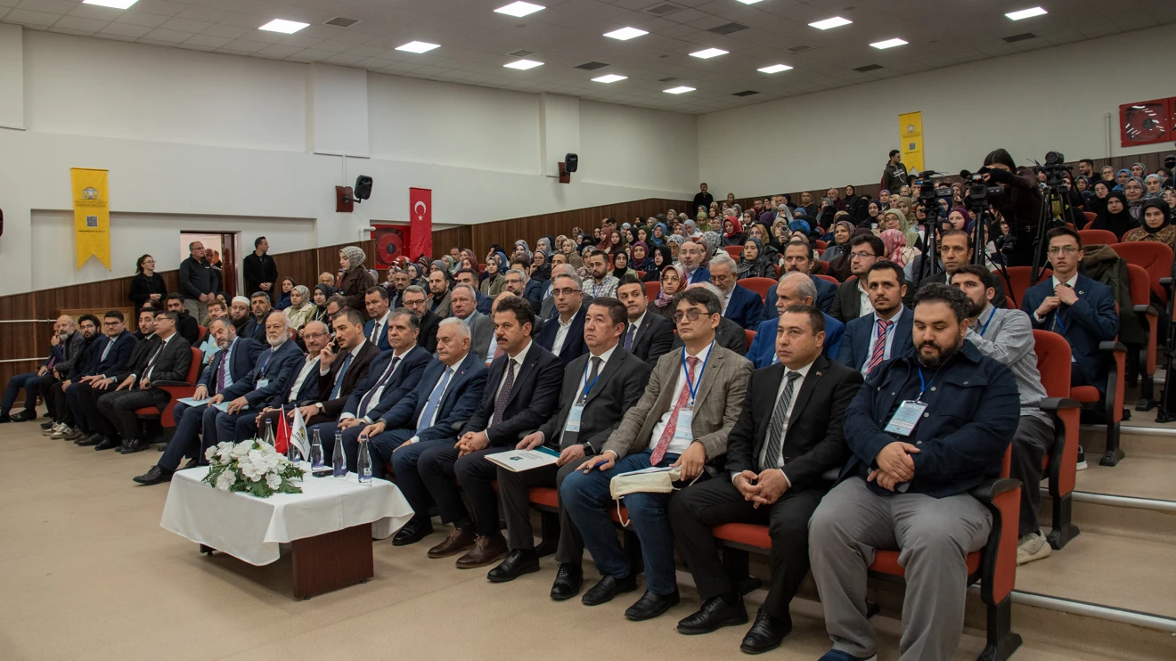 Binali Yıldırım, 7. Uluslararası Mâtürîdîlik Sempozyumu için Selçuk Üniversitesinde